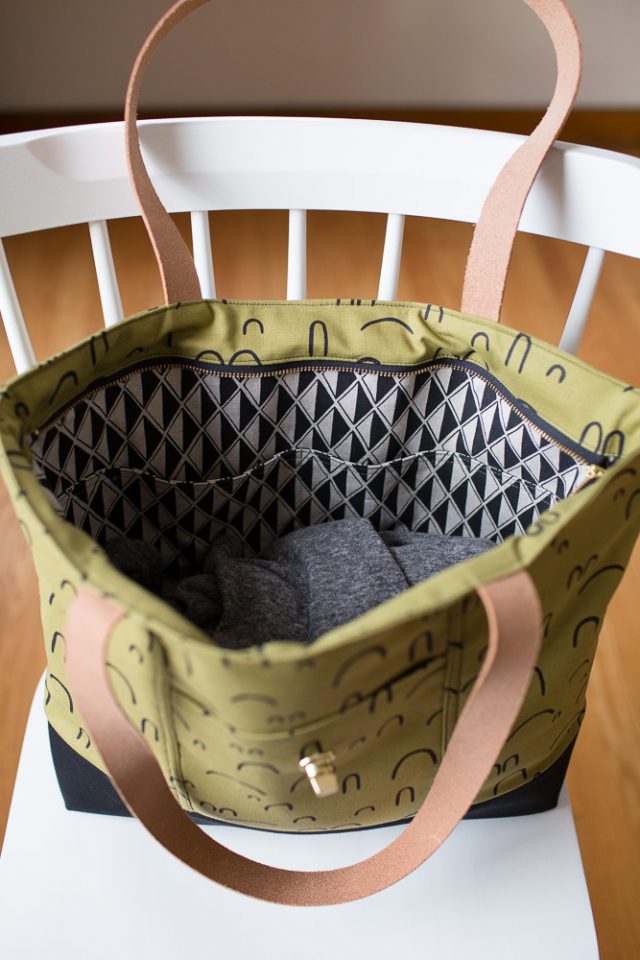 Sewing Pattern by Noodlehead Explorer Tote